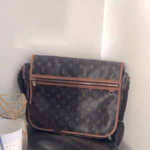 Louis Vuitton messenger bag